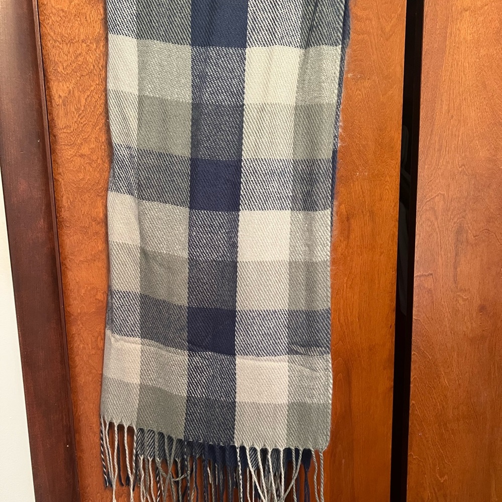 Women's Blue and Gray Checkered Scarf